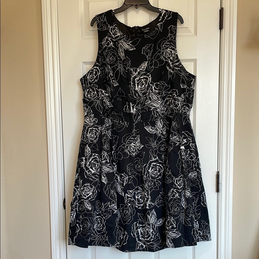 City Chic Black and White Floral Sleeveless Dress Women's XL